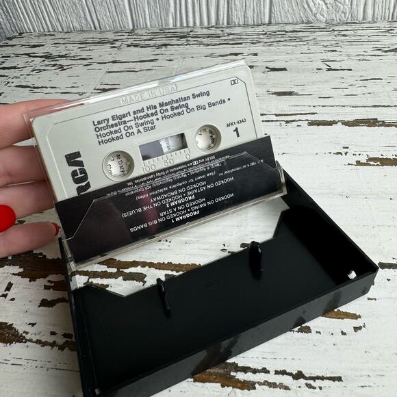 Larry Elgart and His Manhattan Swing Hooked on Swing Orchestra Case Only Vtg - Picture 3 of 5